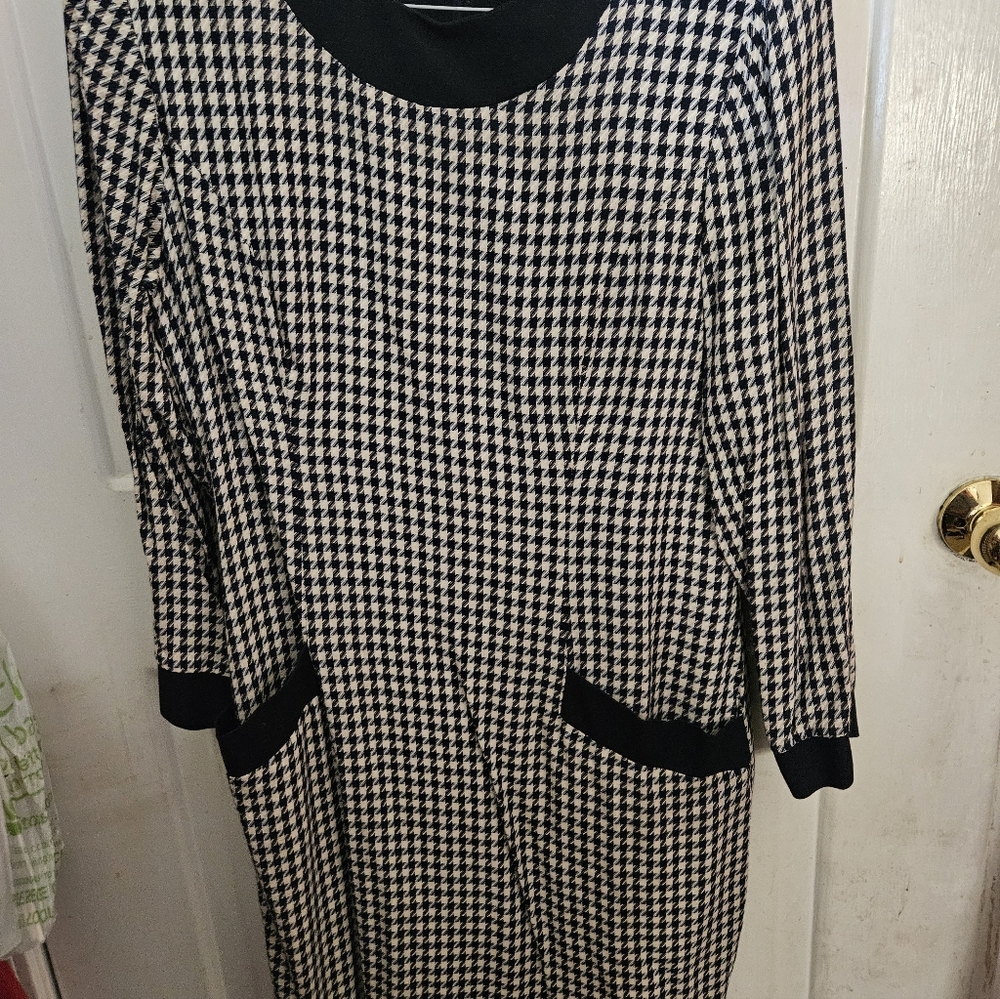 Talbots Navy and White Houndstooth Long-Sleeve Women's Dress  Size 12